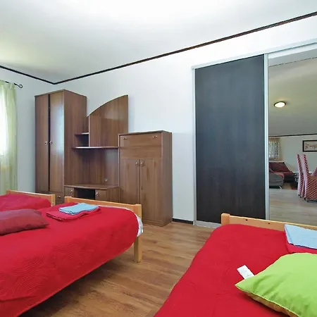 Apartment Fuer 6 Personen Ca 84 Qm In Galizana, Istrien Istrische Riviera Pula